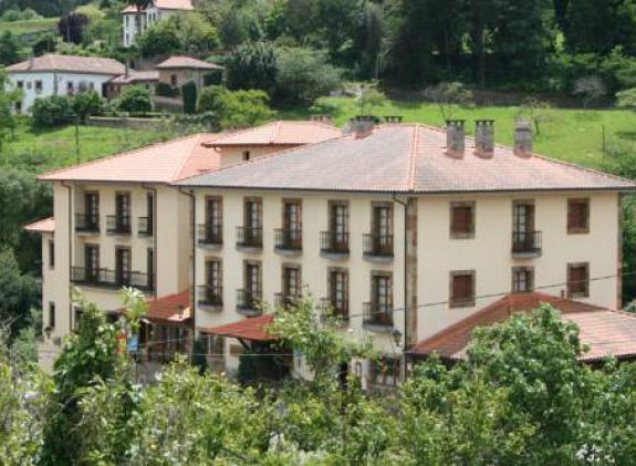 hotel-valle-las-luinas image