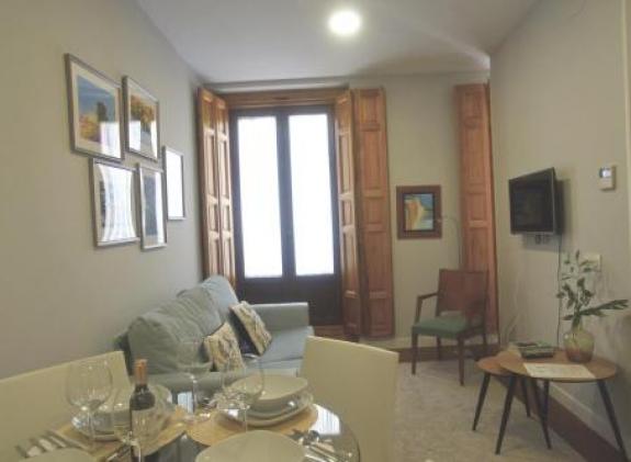 apartamento-al-lado-de-gran-via-pink image