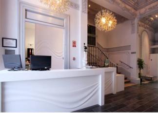 Petit Palace Santa Barbara