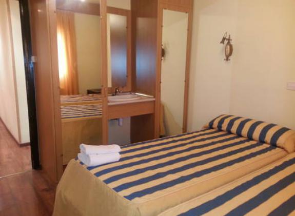 pension-nieve-hostal image