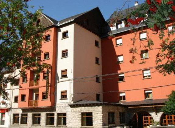 hotel-villa-de-canfranc image