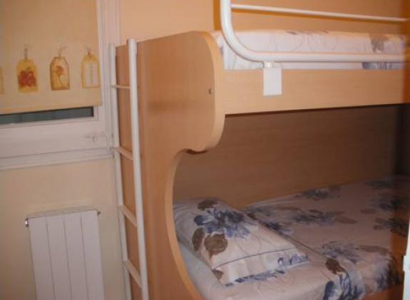 apartment-de-ribes image