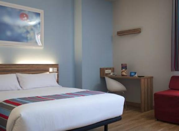 travelodge-barcelona-poblenou image