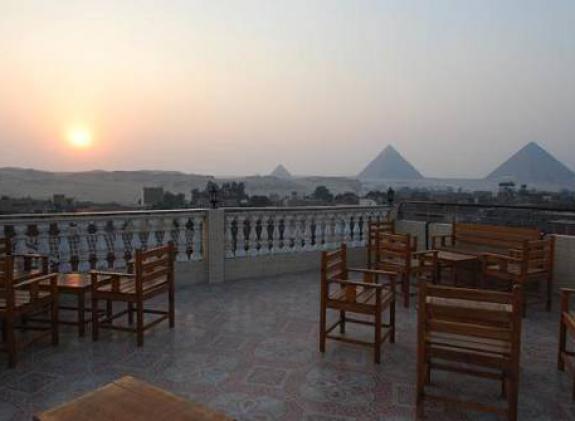 pyramids-inn-motel image