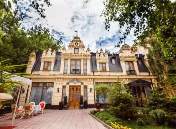 boutique-hotel-chenonceau image