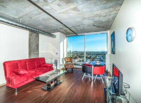 hollywood-douglas-apartment image