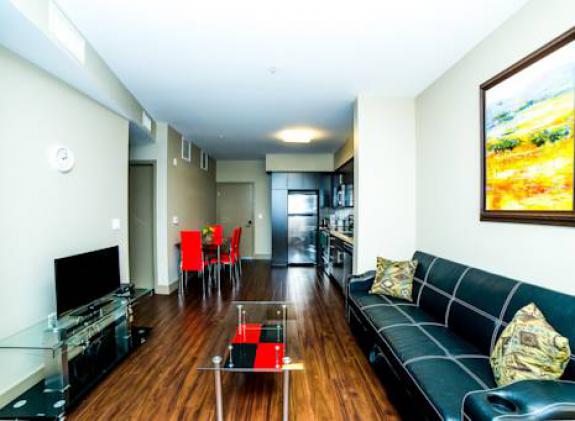 hollywood-sunrise-apartment image