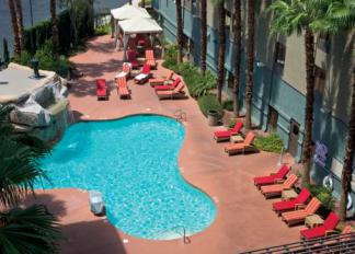 Hampton Inn Tropicana