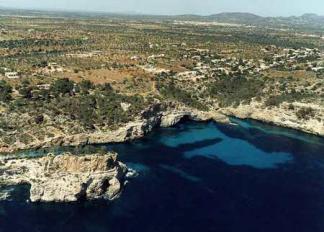 Cala de Sa Comuna / Caló d'Es Moro