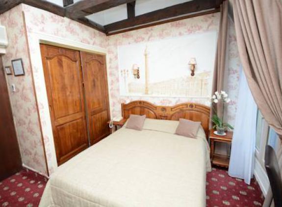 familia-hotel image