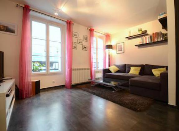 friendly-rentals-montmartre-anvers-apartment image