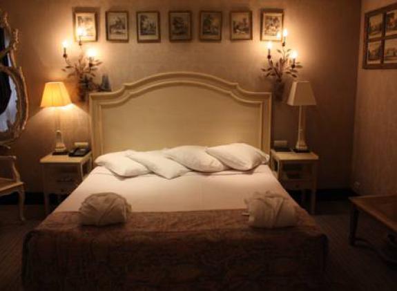 hotel-du-romancier image
