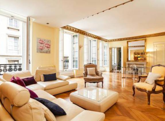 private-apartments-invalides-eiffel-tower-district image