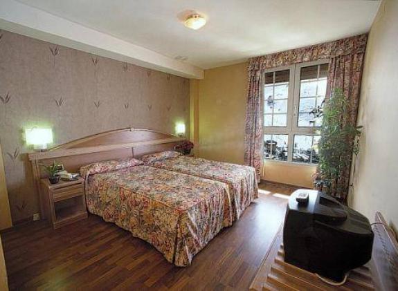 hotel-reino-nevado image