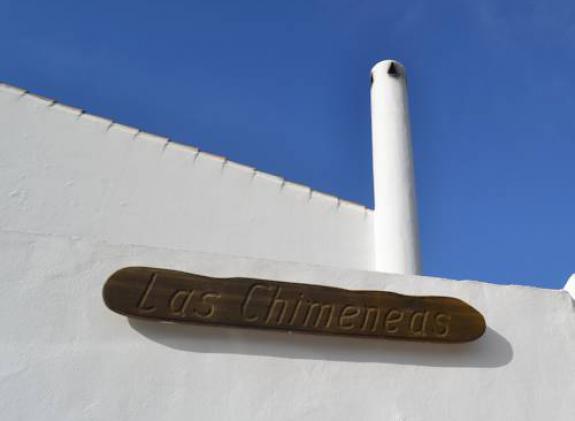 las-chimeneas-zahora image