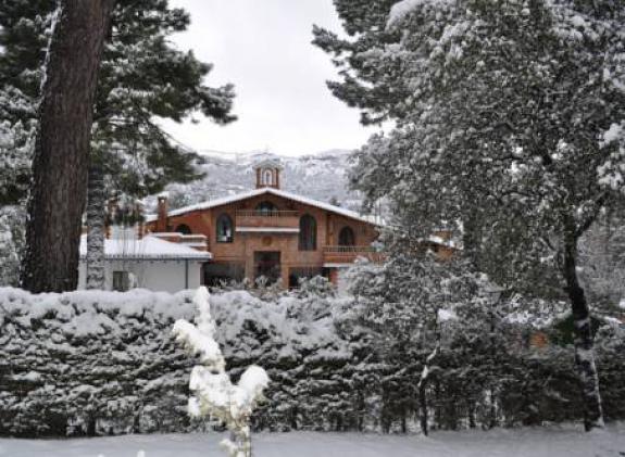 hotel-rural-convento-santa-maria-de-la-sierra-1 image