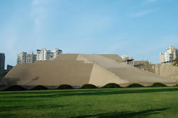 Huaca Pucllana sito e La Costa Verde Bike Tour