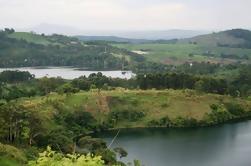 Explorando la región de Crater Lakes en Uganda