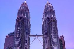 Tour de Kuala Lumpur comprenant les tours jumelles Petronas