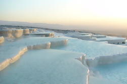 Mejor de Pamukkale Tour Desde Kusadasi: Hierapolis, Travertinos, Castillo de Algodón