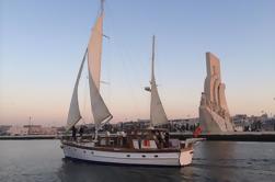 Passeio de barco histórico de Lisboa