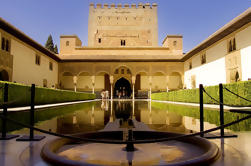 Alhambra Palace e Excursão de um dia ao Jardins do Generalife de Almeria