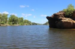 Excursão de dia de Kakadu de Darwin Incluindo o local de arte de Ubirr, cruzeiro cultural de Guluyambi e terra de Arnhem