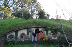 2-Day Hobbiton, Rotorua og Waitomo Tour fra Auckland