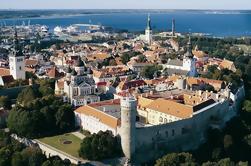 Tallin a pie con tiempo libre y traslados al puerto