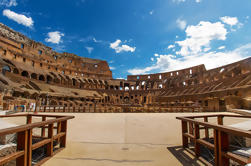 Gladiator Tor und Arena Boden Sonderzug Colosseum Tour