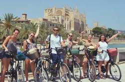 Palma Città Vecchia e Castello Bellver Bike Tour