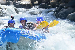 Full Day Class II-III Rafting og juving Rappellering fra La Fortuna-Arenal