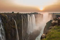 Sonnenaufgang Zyklus und geführte Wanderung bei Victoria Falls