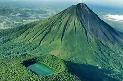 Twee Volcano Extreme Hike in La Fortuna