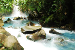 Full-Day Rio Celeste Tour Van La Fortuna