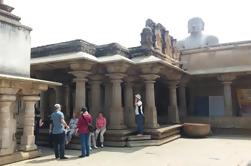 Tour de Shravanabelagola durante todo el día desde Bangalore en moto o coche