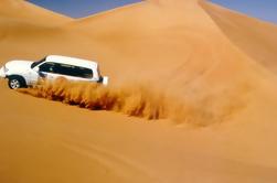 4x4 Safari en el desierto de Abu Dhabi con paseo en camello, cena y espectáculo de danza del vientre