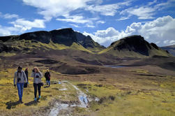 Excursión de un día a la Isla de Skye desde Inverness incluyendo el Viejo de Storr, Kilt Rock, Quiraing, Portree y Faerie Glen