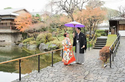 Disparo de fotos del jardín japonés privado en Tokio