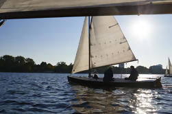 Hamburg Small-Group Seiling Tour med en privat Skipper