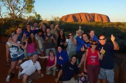 Adelaida de 6 días a Alice Springs Aventura en grupo pequeño incluyendo Ayers Rock Kings Canyon y Coober Pedy