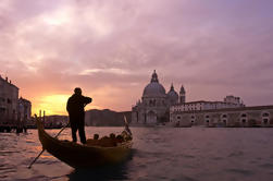 Venice Gondola Ride and Serenade with Dinner