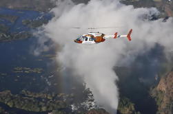 Vôo de helicóptero sobre as Cataratas Vitória