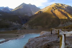 Día Tour a Cajón Del Maipo y El Yeso Reservoir