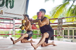 Lección de Muay Thai con Pad Thai Meal