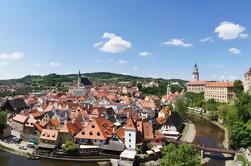 Daily Door to Door Shared Shuttle Bus from Hallstatt to Cesky Krumlov