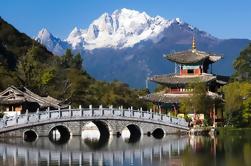 Private Lijiang Stadt Tag Tour von Lijiang Altstadt, Black Dragon Pool, Dongba Kultur Museum und Lion Hill