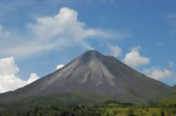 Volcán Arenal y Tabacón Hot Springs de San José