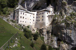 Cuevas de Postojna y visita al Castillo de Predjama desde Ljubljana