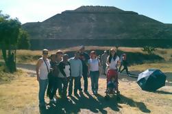 Private Tour in 2 Days: Teotihuacan Pyramids, Xoch